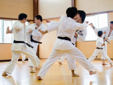 Karate – dlaczego powinniśmy trenować?