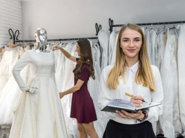 Jak wybrać salon sukni ślubnych, aby odnaleźć swoją wymarzoną kreację?